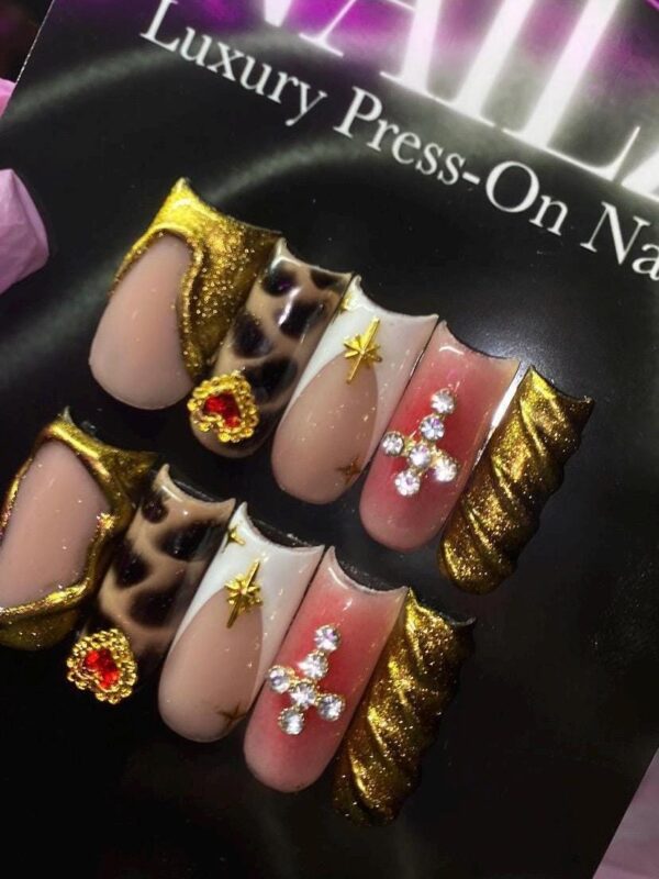 Elegant Queen Set | Gold Chrome Aura Press On Nails - Image 3