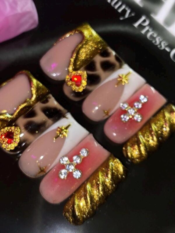 Elegant Queen Set | Gold Chrome Aura Press On Nails - Image 2